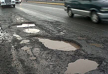 Exhorta Congreso a alcaldesa a que inicie bacheo a la brevedad