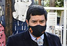 DESENTUERTOS: *ABUSAR DEL QUE SE DEJE ES LA BANDERA DE CORRAL