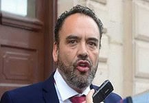 DESENTUERTOS: HACEN RECULAR A LOERA DE LA ROSA